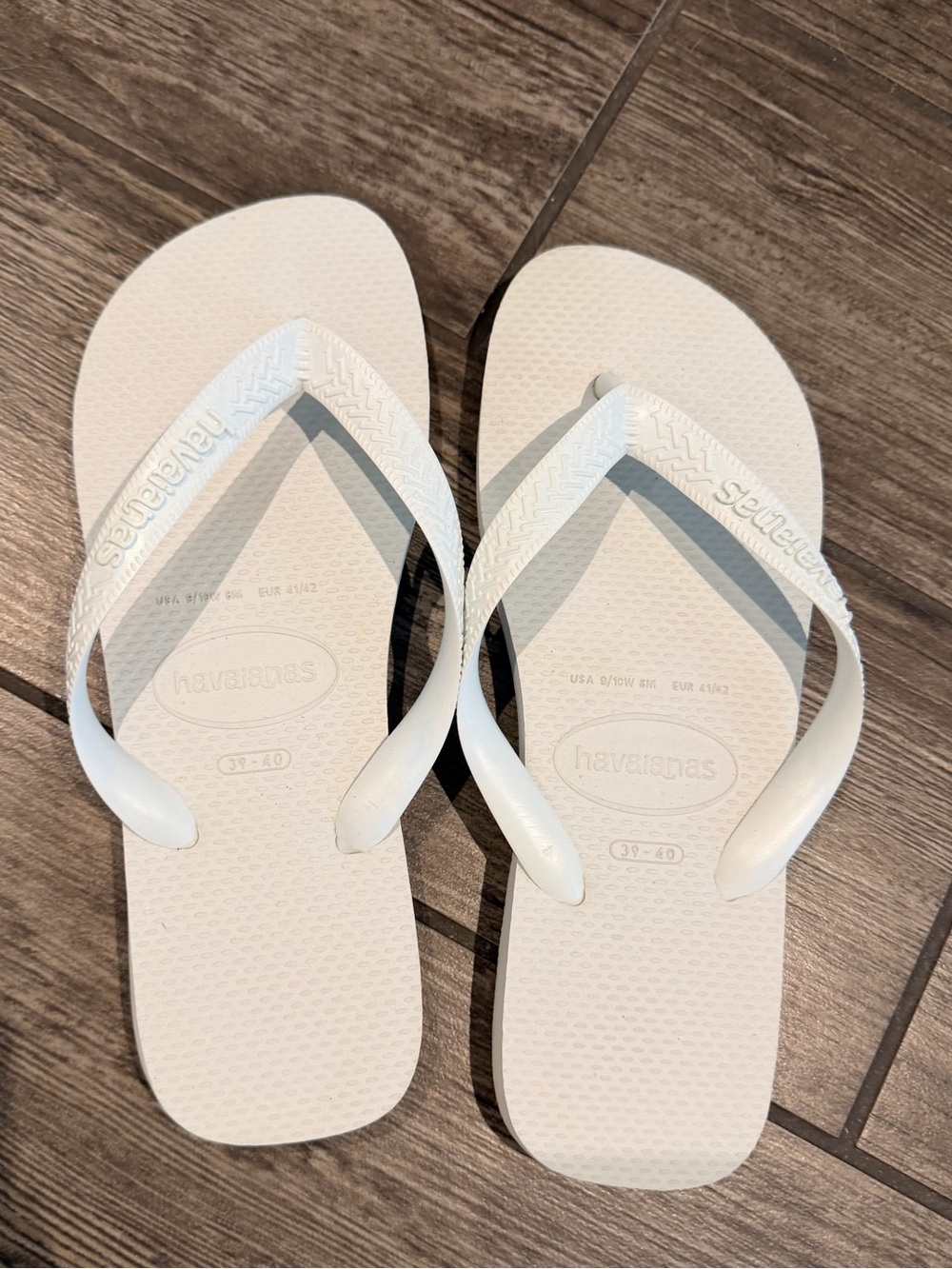 Havaianas White Classic Flip Flops